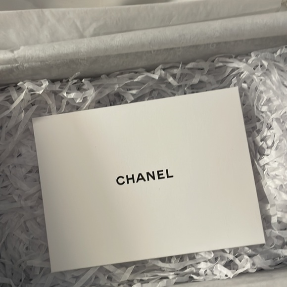 100% Authentic Chanel Box & Envelope - Picture 3 of 4